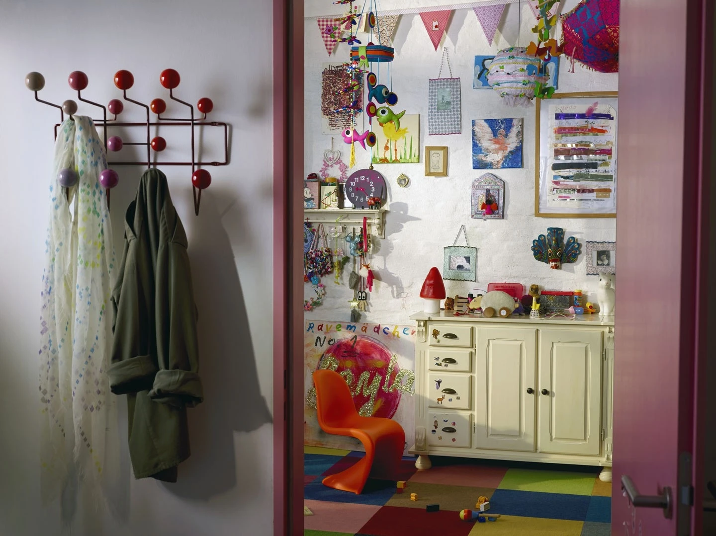 Vitra Panton Junior Highchair Classic Red - Image 3