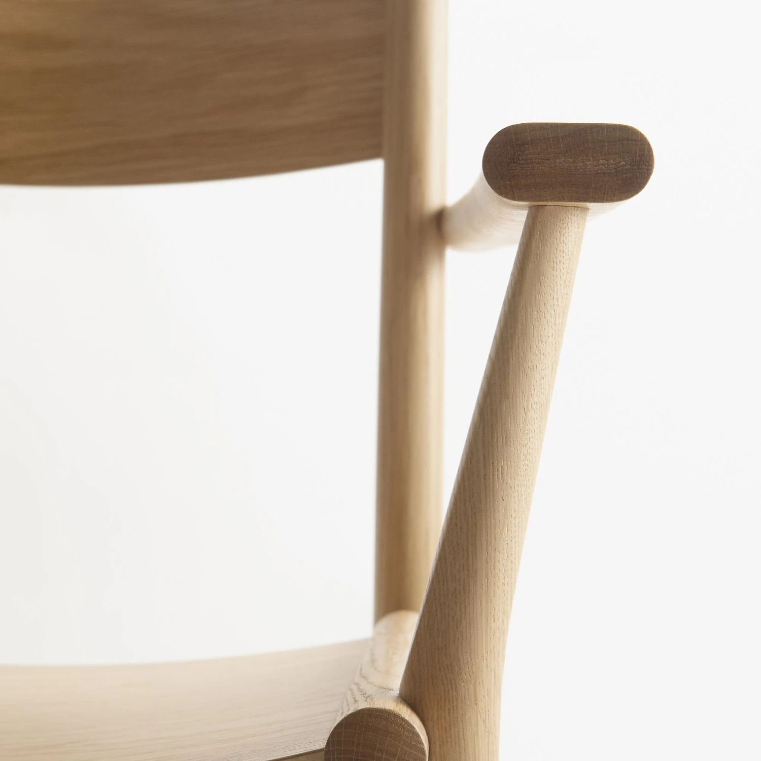 Nikari Linea Collection Akademia Dining Chair W. Armrests Light Lacquered Oak - Image 4