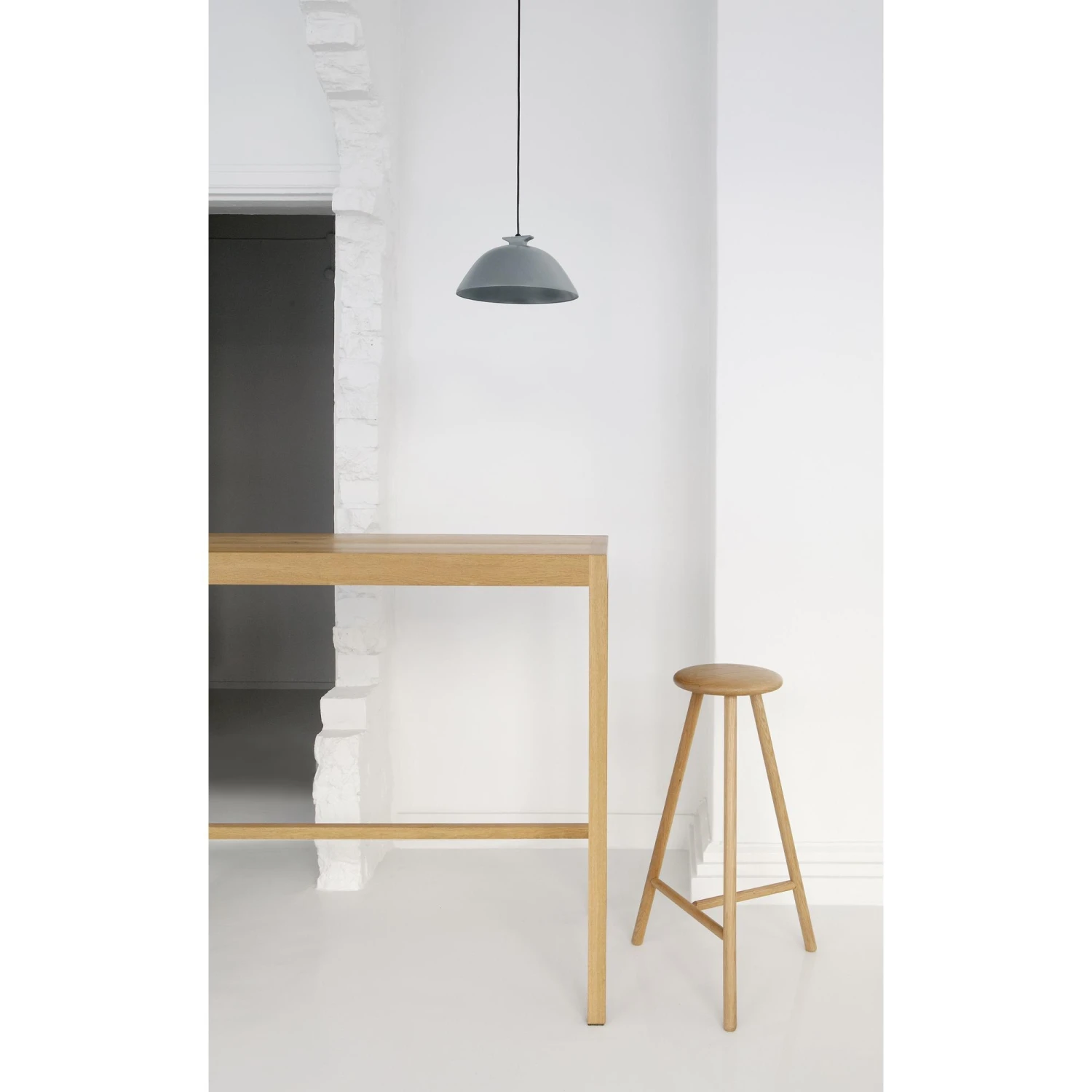 Nikari Linea Collection Perch High Bar Stool Black Stained Oak - Image 3